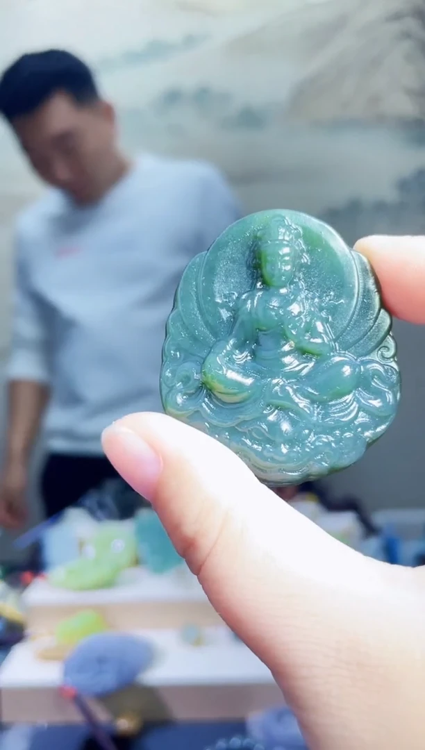 颈饰未镶嵌和田玉1