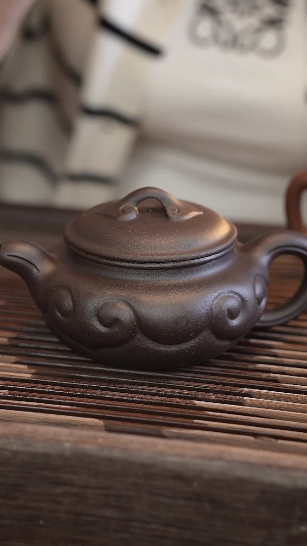 茶壶紫砂如意仿古 黑金砂 半手工 260cc