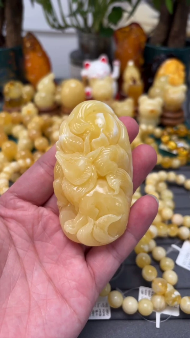 手串蜜蜡未镶嵌p86精品蜜蜡雕刻件 38.34克