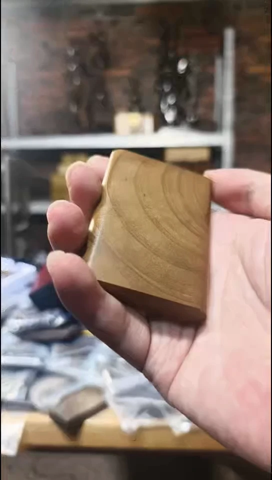 金丝楠无事牌手把件