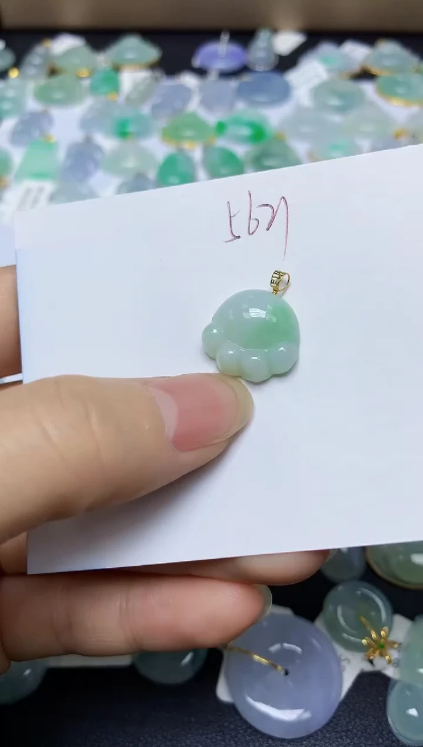 翡翠18K金镶嵌颈饰 天然翡翠A货