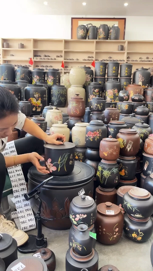 罐瑕疵茶叶罐 彩填小五饼 757