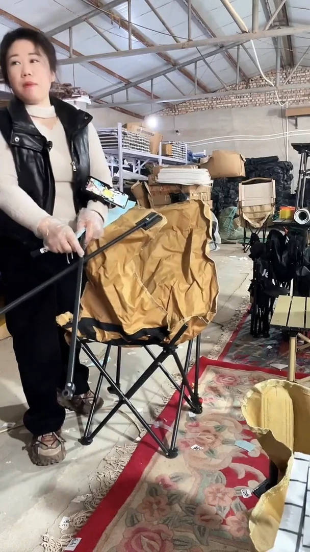 铁生锈   带腿托   高背  颜色随机