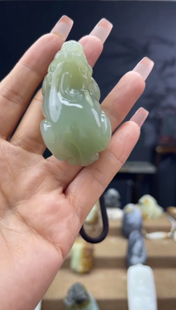 颈饰未镶嵌和田玉1