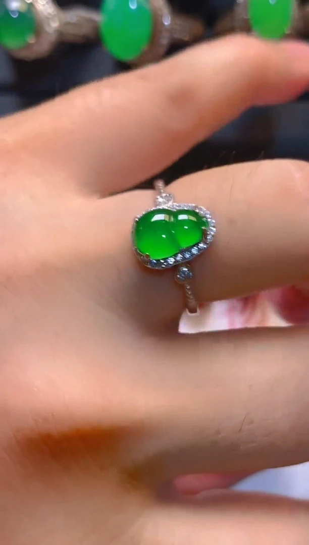 翡翠银S925镶嵌耳饰天然