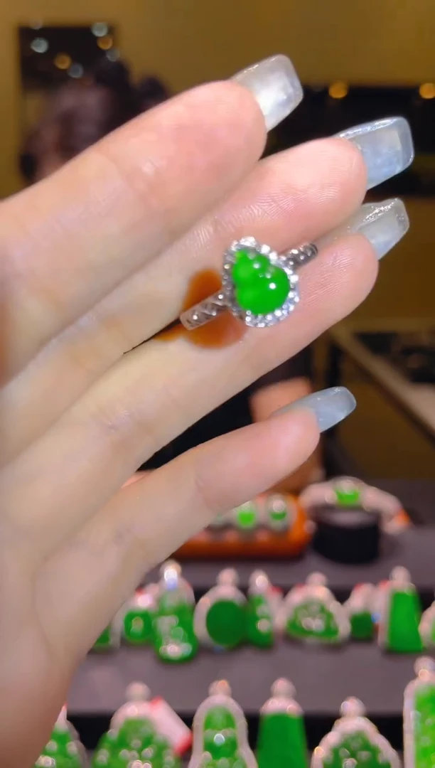 翡翠未镶嵌颈饰翡翠A1