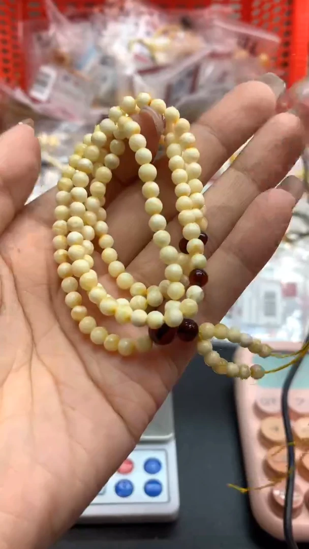 未镶嵌琥珀珠宝奇石1789