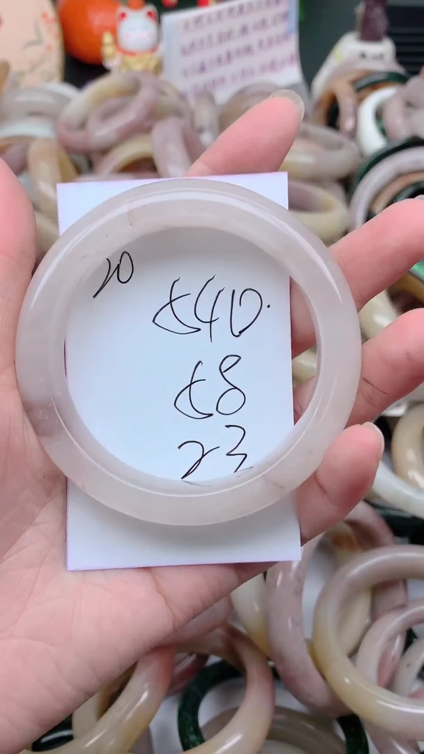 石英质玉手镯未镶嵌540