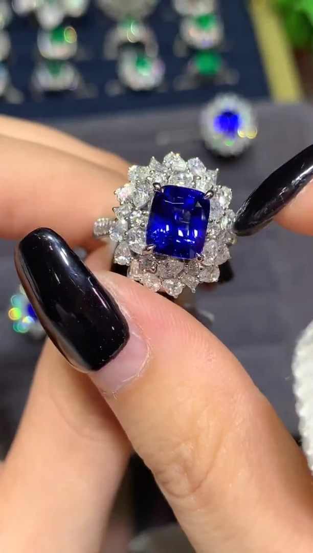 戒指蓝宝石18K金镶嵌3.06ct