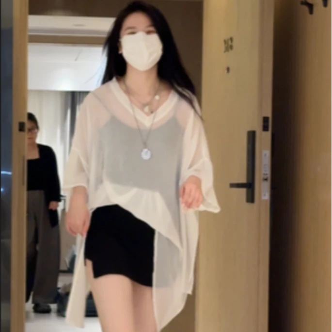 夏季2025极简风薄款宽松白色设计感百搭防晒衫一衣多穿T恤