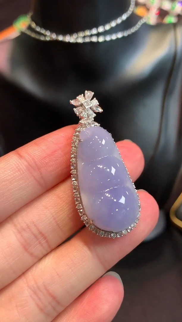 吊坠(赠链)18K金镶嵌翡翠紫罗兰福豆吊坠