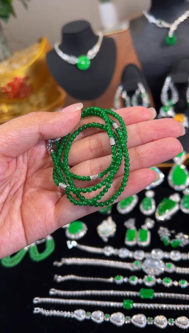 【闪购商品】翡翠颈饰18K金镶嵌小米珠链