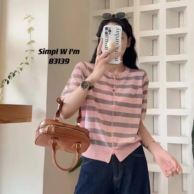 2025春季新款休闲百搭轻奢简约气质拉链条纹+纯色中袖羊毛衫