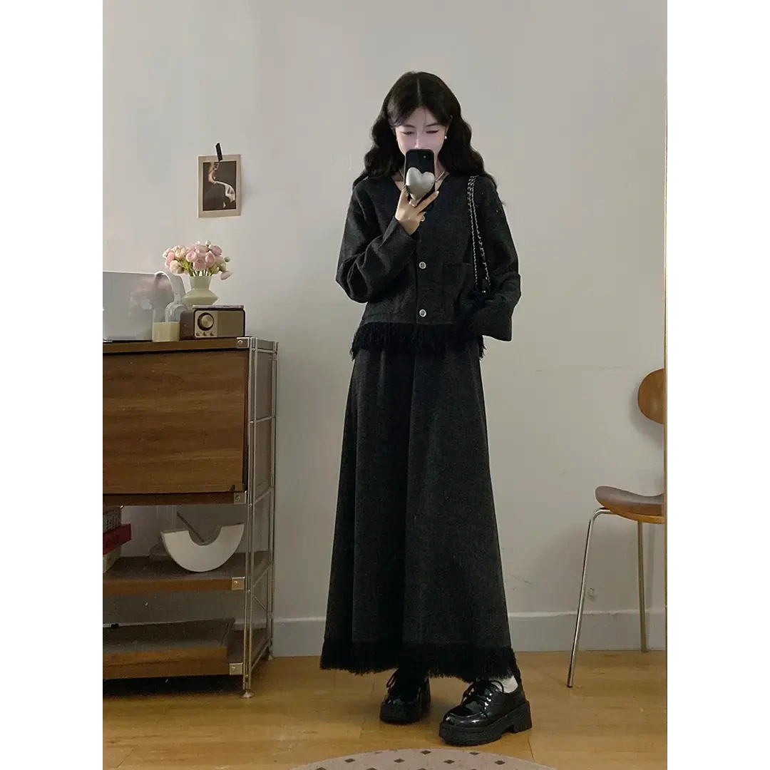 2025秋冬款胖mm大码女高级感慵懒风流苏拼接外套半身裙套装 23302