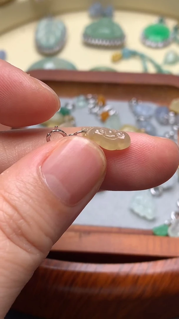 【闪购商品】翡翠颈饰银S925镶嵌翡翠镶嵌如意