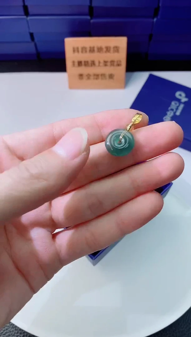 翡翠未镶嵌颈饰1111111`