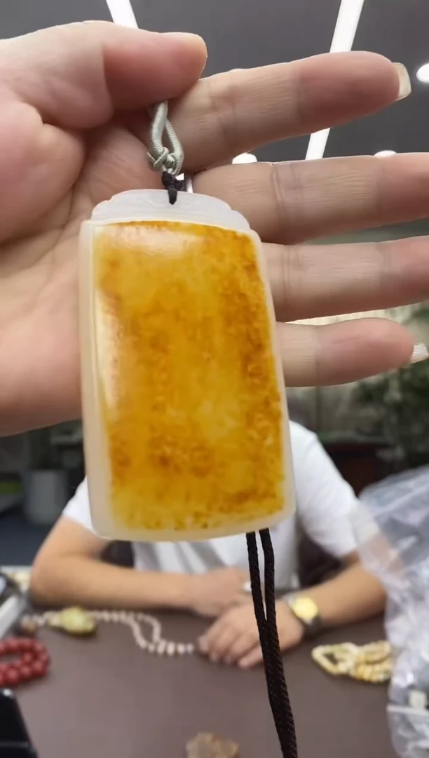 和田玉未镶嵌颈饰47牌