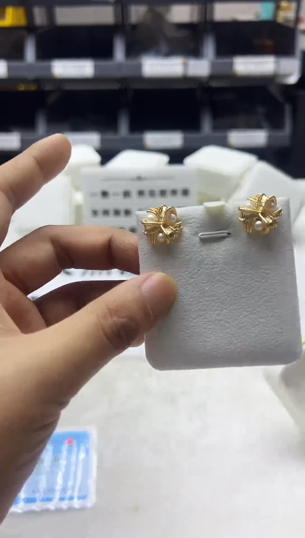 银S925镶嵌耳饰淡水珍珠ED1050