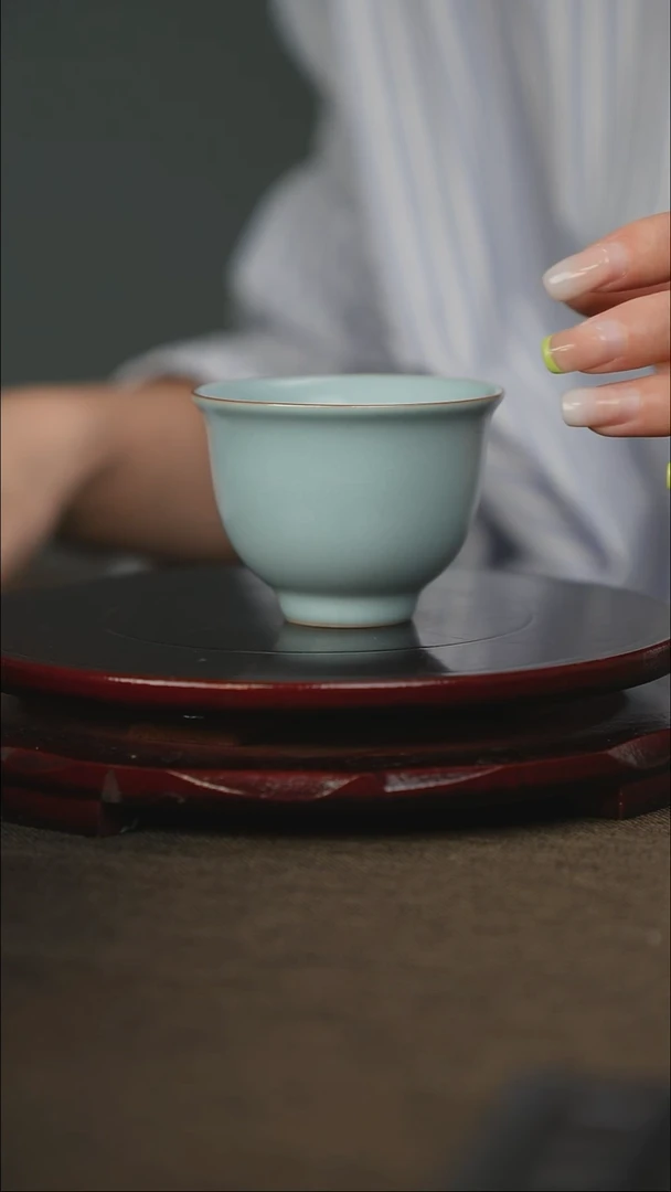 微微瑕 压手杯 无底款