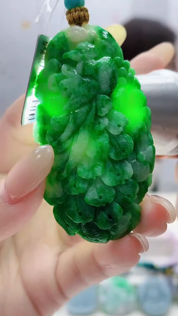未镶嵌定制翡翠4957lr-毛货挂件152