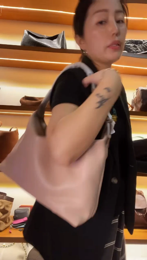 牛皮（革）高端订制时尚百搭女士 手提 腋下 斜跨包