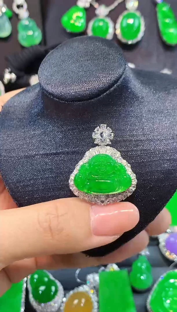 吊坠(不含链)18K金镶嵌翡翠佛公