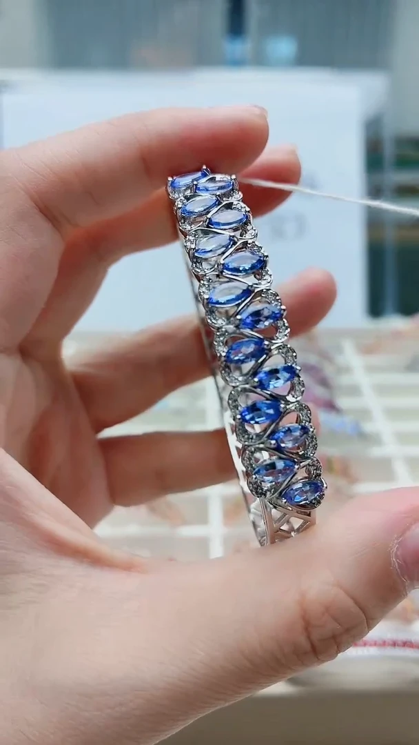 银S925镶嵌手镯坦桑石202ZB1114产品一个（多样性）