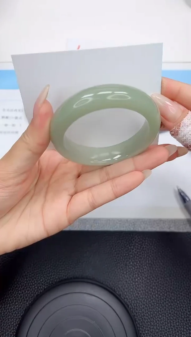 石英质玉手镯未镶嵌a23-52.3