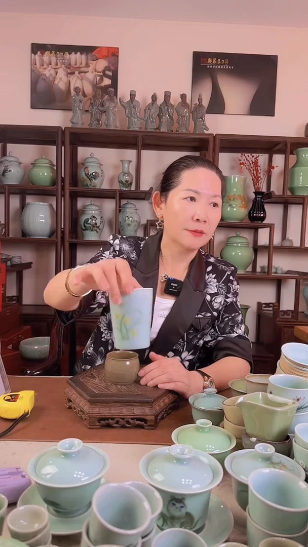 釉中彩 兰花画 可以杯