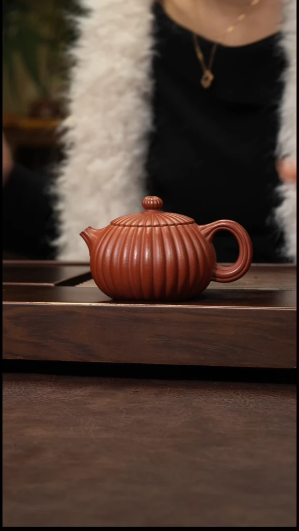 茶壶紫砂红清水经纹西施200cc左右