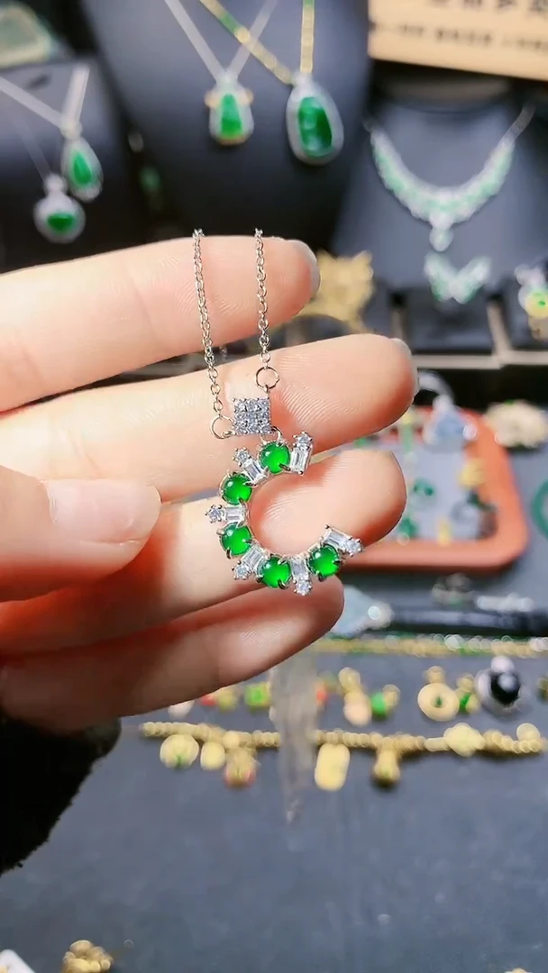 【闪购商品】翡翠吊坠(赠链)银S925镶嵌吊坠