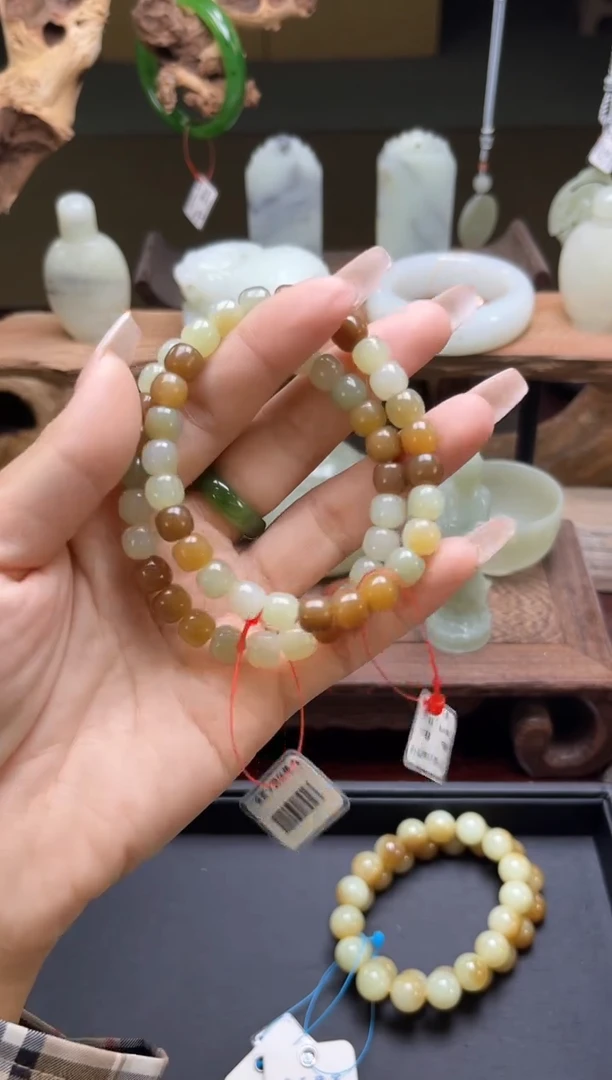 【闪购商品】和田玉手串未镶嵌新疆混料多宝卡8圆珠 多样性发一