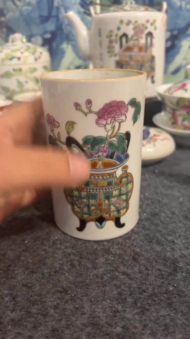 摆件瓷摆件瓷摆件博古笔筒