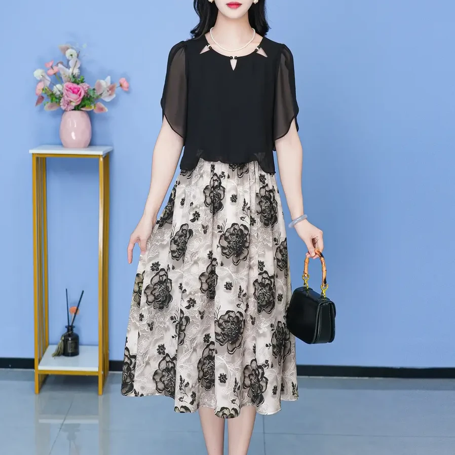 夏季2025年春季新款时尚优雅减龄连衣裙显瘦气质