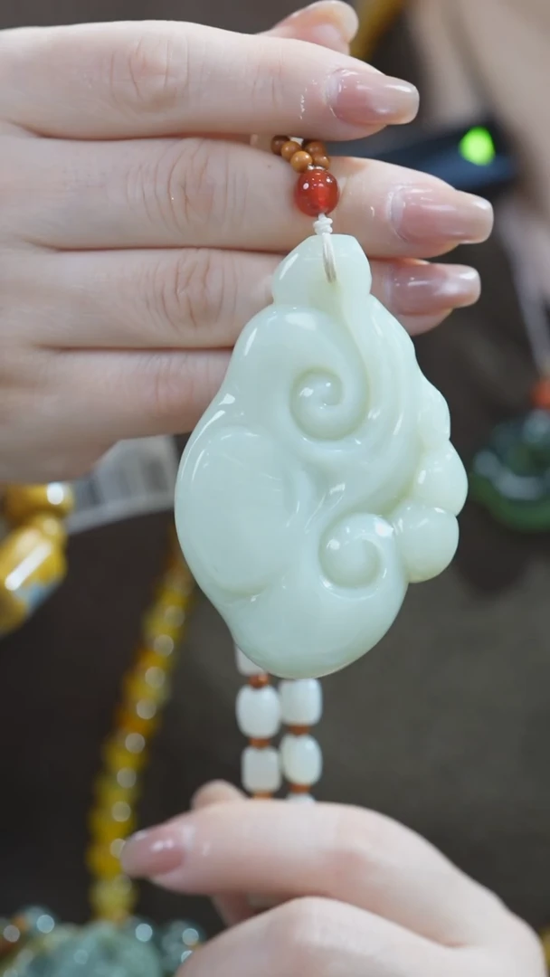 【闪购商品】和田玉吊坠未镶嵌如意