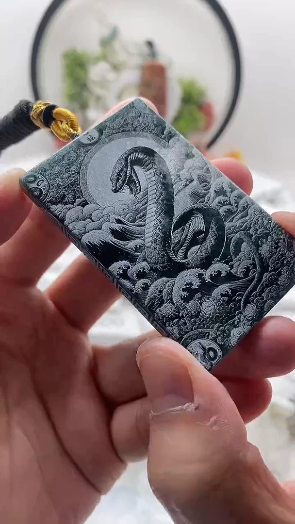 颈饰未镶嵌翡翠普贤蛇生肖