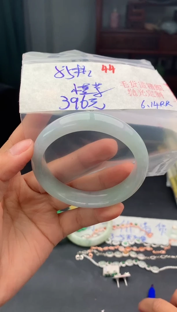 定制翡翠未镶嵌小*芽44毛货需精细抛光+小豆芽+396元