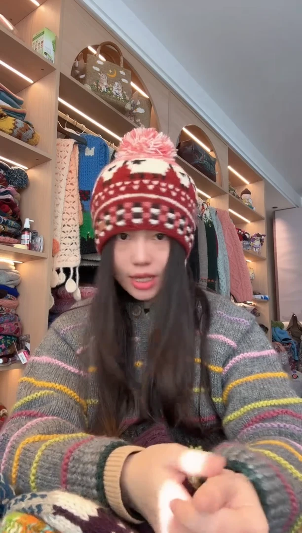 羊毛红色小羊帽