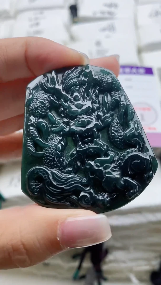 颈饰未镶嵌翡翠8