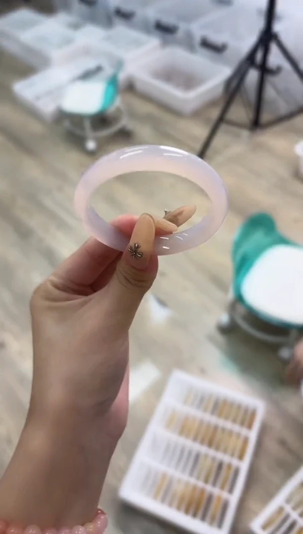 未镶嵌手镯石英质玉116-54B