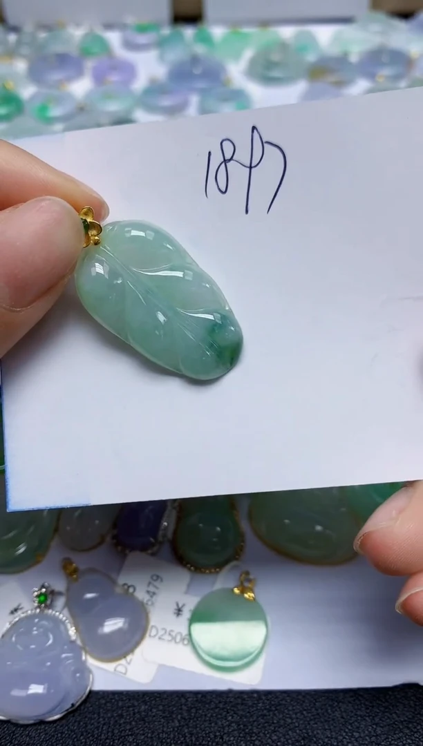 翡翠未镶嵌颈饰天然缅甸翡翠A货