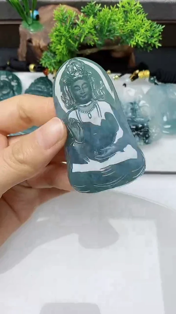 【闪购商品】翡翠颈饰未镶嵌