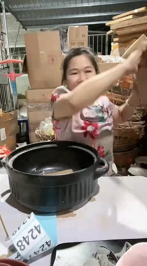 99瑕疵不圆黑锅不带盖