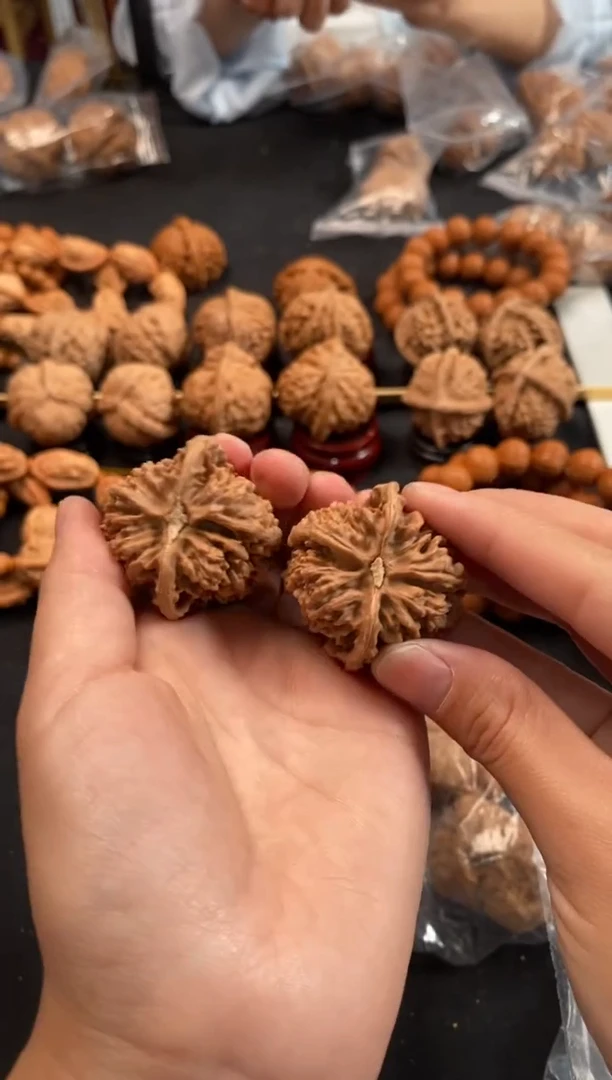 文玩核桃把件满天星38尺A323