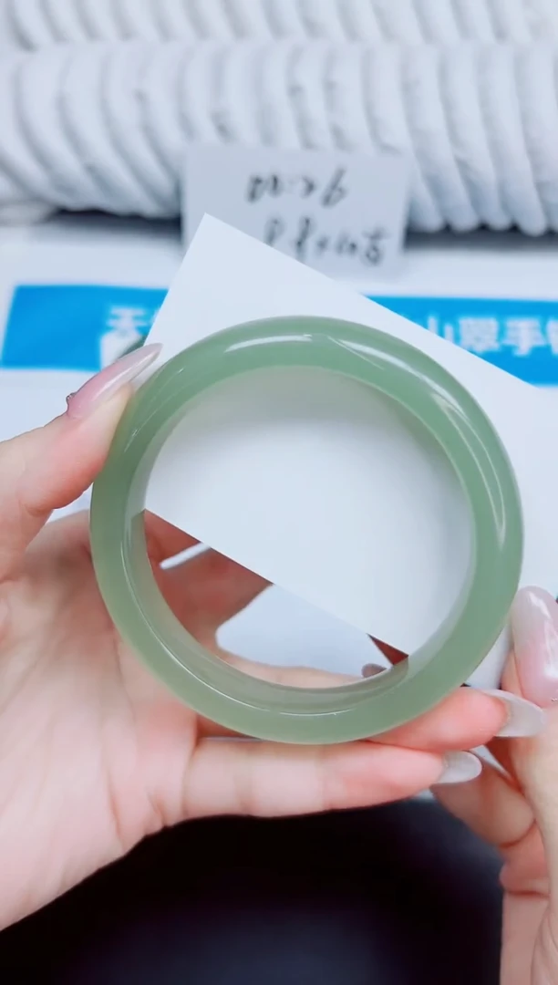 未镶嵌手镯石英质玉12/60.3