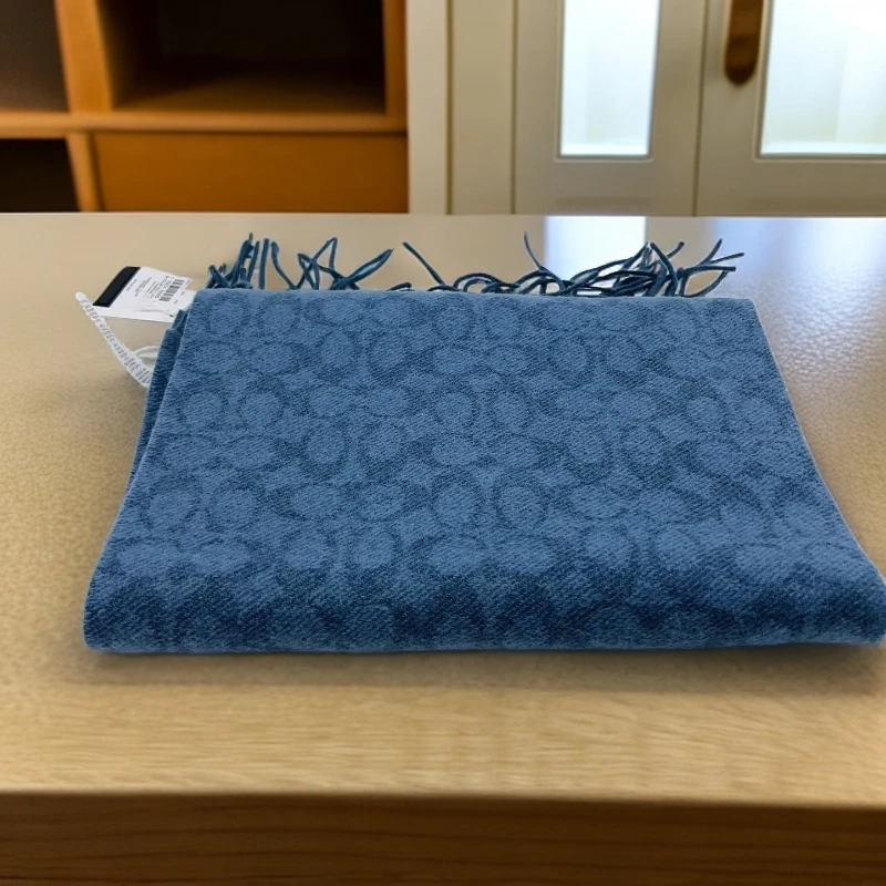 95新 COACH/蔻驰  蓝色老花羊毛围巾 1704 3420