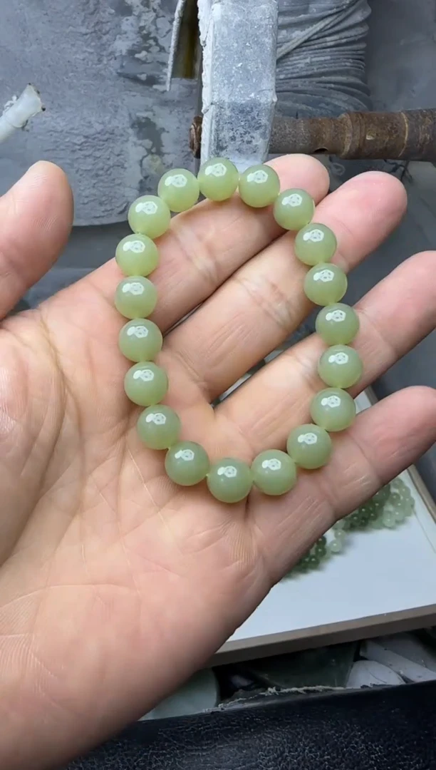 颈饰未镶嵌和田玉卡10