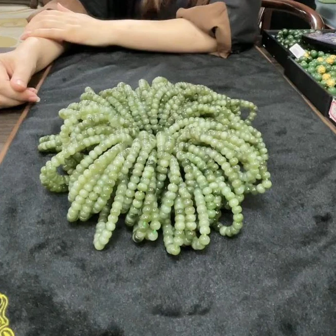 【老郑家】和田玉手串 约8mm  多样性发一件