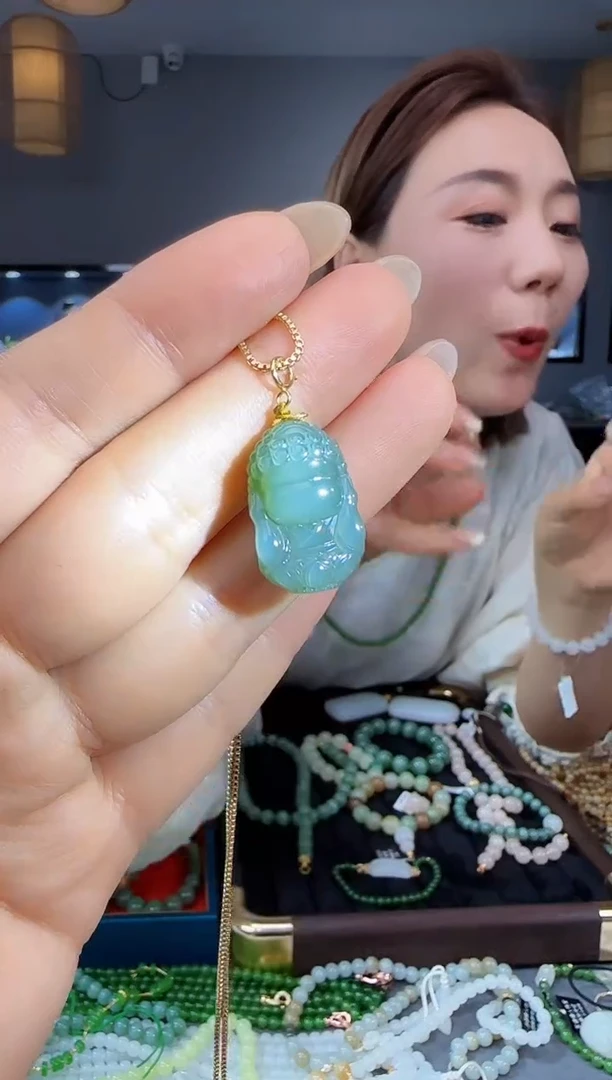 和田玉18K金镶嵌吊坠(不含链)1