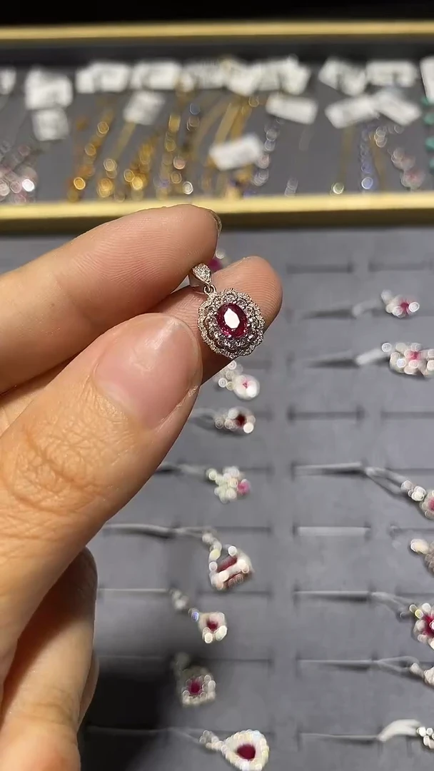 吊坠(不含链)18K金镶嵌红宝石